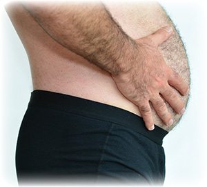 man-with-belly-assessing-his-weight