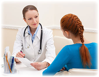 doctor-advises-woman-patient-6759394
