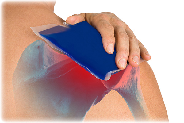 hand-with-cool-gel-pack-on-shoulder-77847013