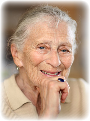 old-lady-5998168 
