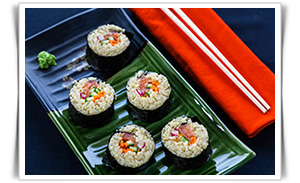 quinoa-and-salmon-sushi-rolls-35240633