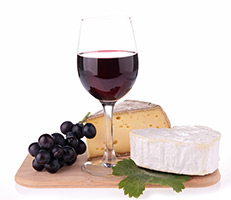red-wine-and-cheese-10757090