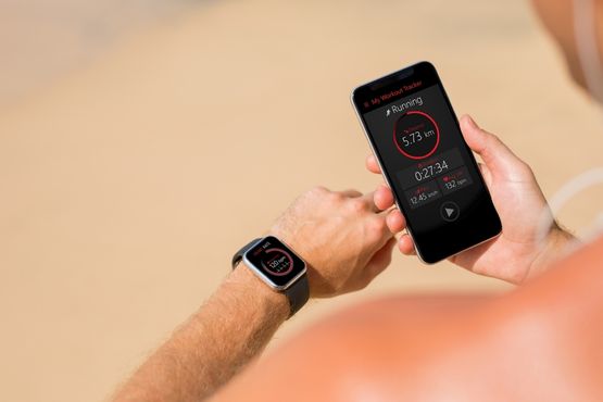 Smartwatch connected to phone